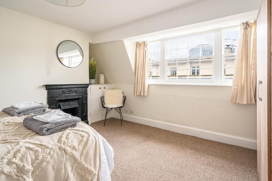 Beautiful Character 3 Bed City Centre Apartment Bath Esterno foto